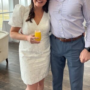 Size 8 Lilly Pulitzer white shift dress in EUC.